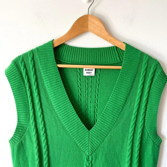 Aritzia Sunday Best Winston Wool Blend Sweater Vest Green Size Small - Picture 5 of 8